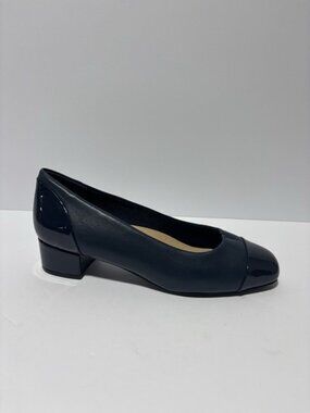 Trotters Women’s Daisy Navy Block Heel Pumps, Size 10.5 WW